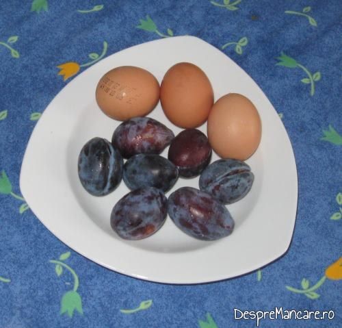 Prune proaspete si oua de gaina pentru galuste cu prune.