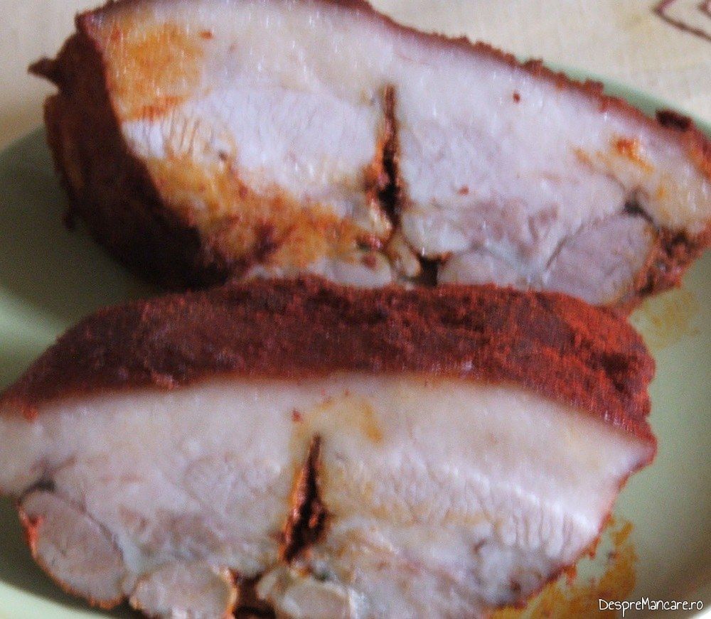 Gusa de porc fiarta in zeama de varza, tavalita prin boia.