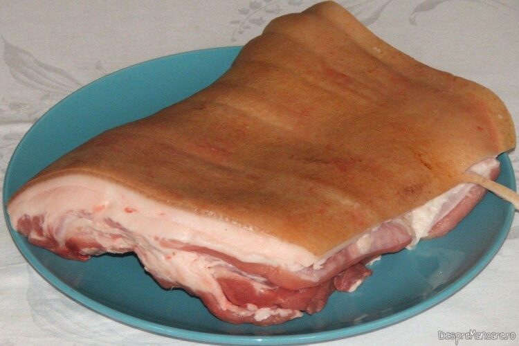 Materie prima pentru pasta tartinabila din pecie de porc.