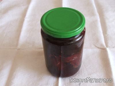 Sfecla rosie - conservata in otet alimentar din vin de 9 grade.