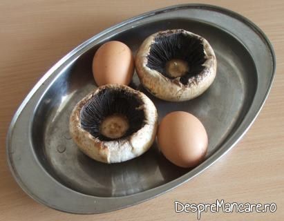 Ingrediente pentru ciuperci cu ou si cascaval la cuptor.