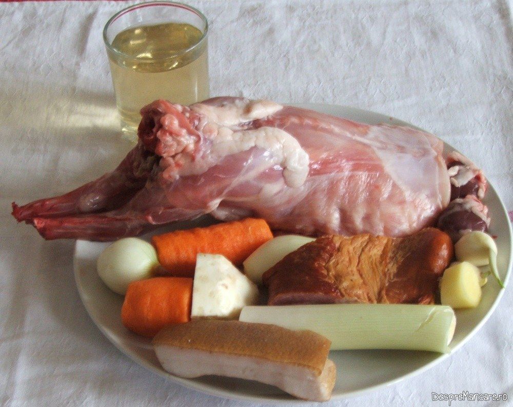 Ingrediente de trebuinta pentru iepure cu legume in sos de vin.