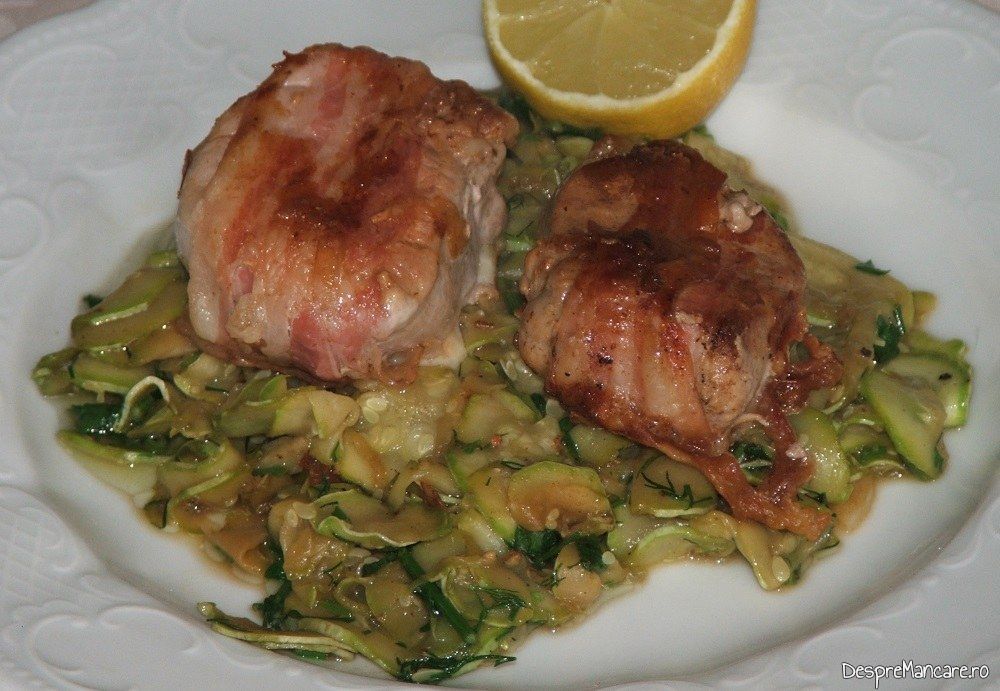 muschiulet de porc cu cascaval invelit in prosciuto si garnitura de dovlecei 10