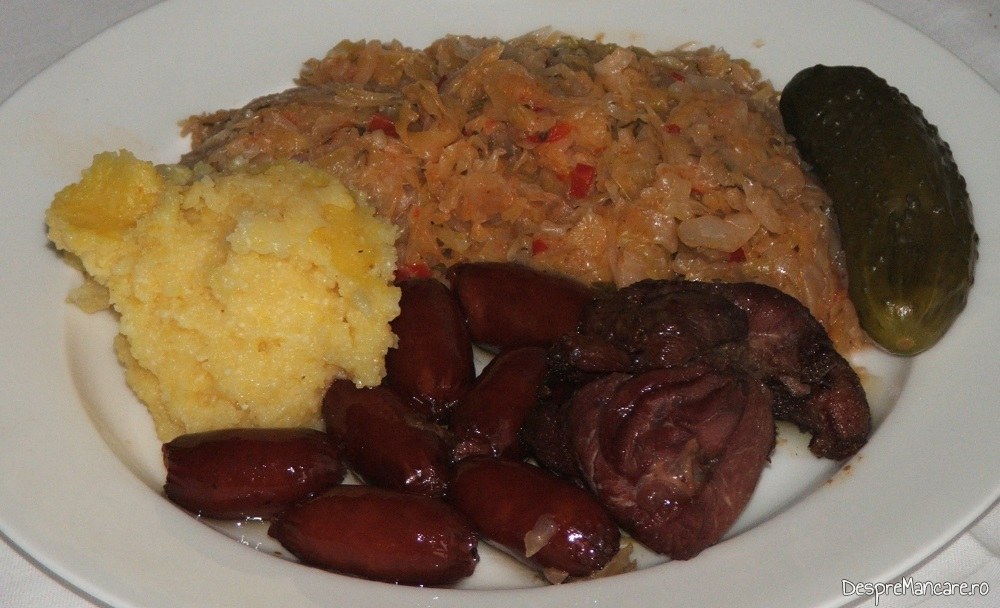 pastrama de oaie cu carnati afumati si varza calita 4
