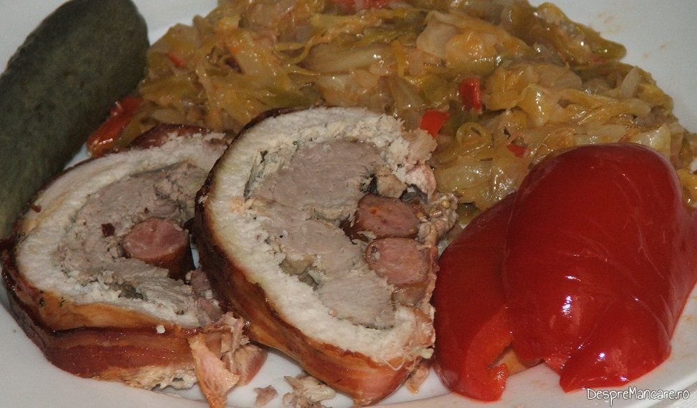 rulada din piept de curcan invelit in prosciuto umplut cu muschiulet de porc dichisit cu carnati afumati 15