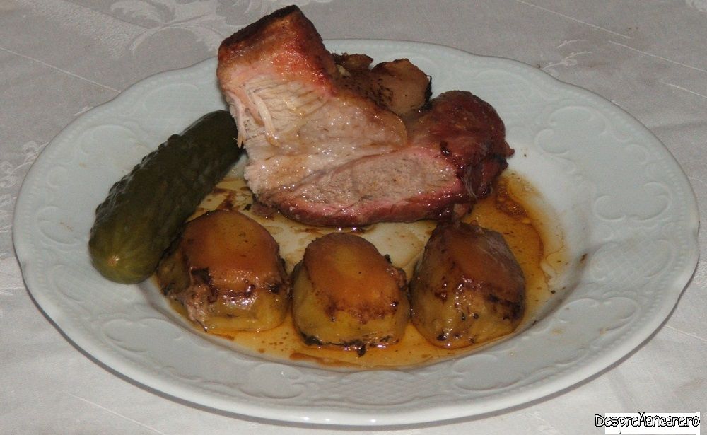 fleica de porc cu sorici si cartofi la cuptor 10