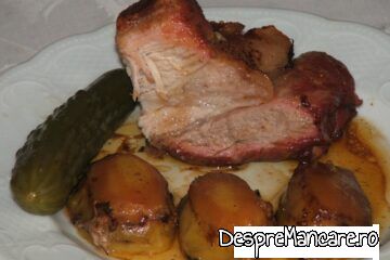 fleica de porc cu sorici si cartofi la cuptor 11