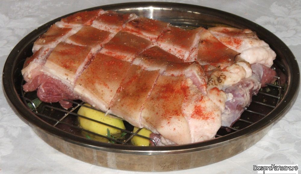 fleica de porc cu sorici si cartofi la cuptor 2