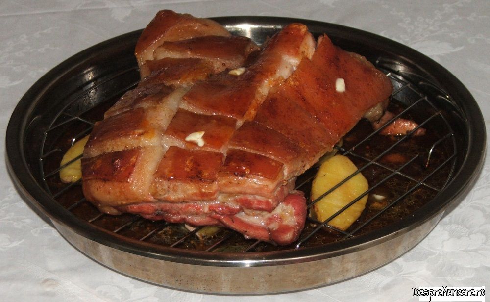 fleica de porc cu sorici si cartofi la cuptor 4
