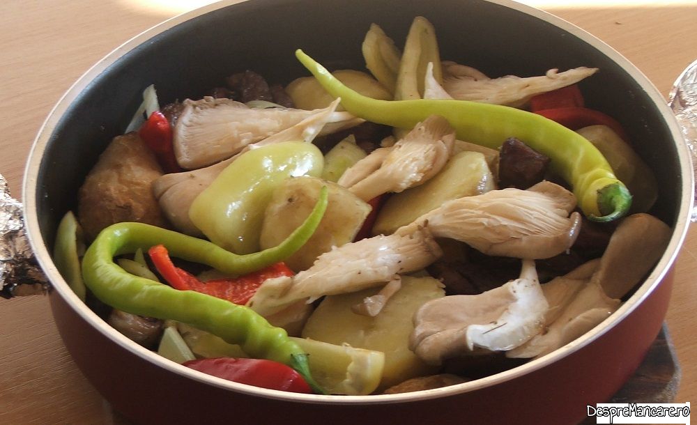 pastrama de oaie cu legume si pleorotus la cuptor 8