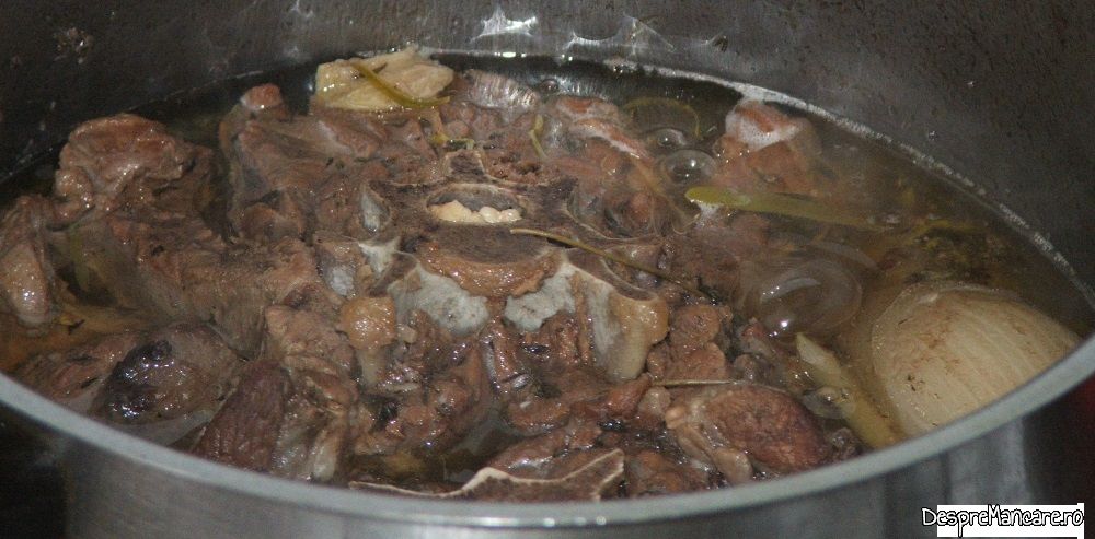 gat de oaie inabusit in vin cu pilaf 2