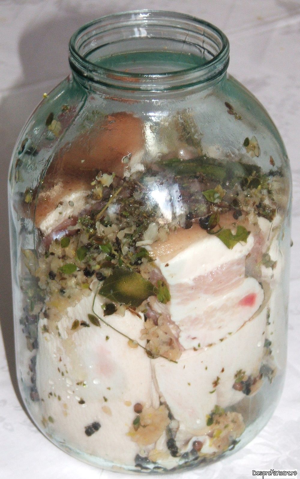 gusa de porc macerata in saramura slaba si apoi fiarta 3