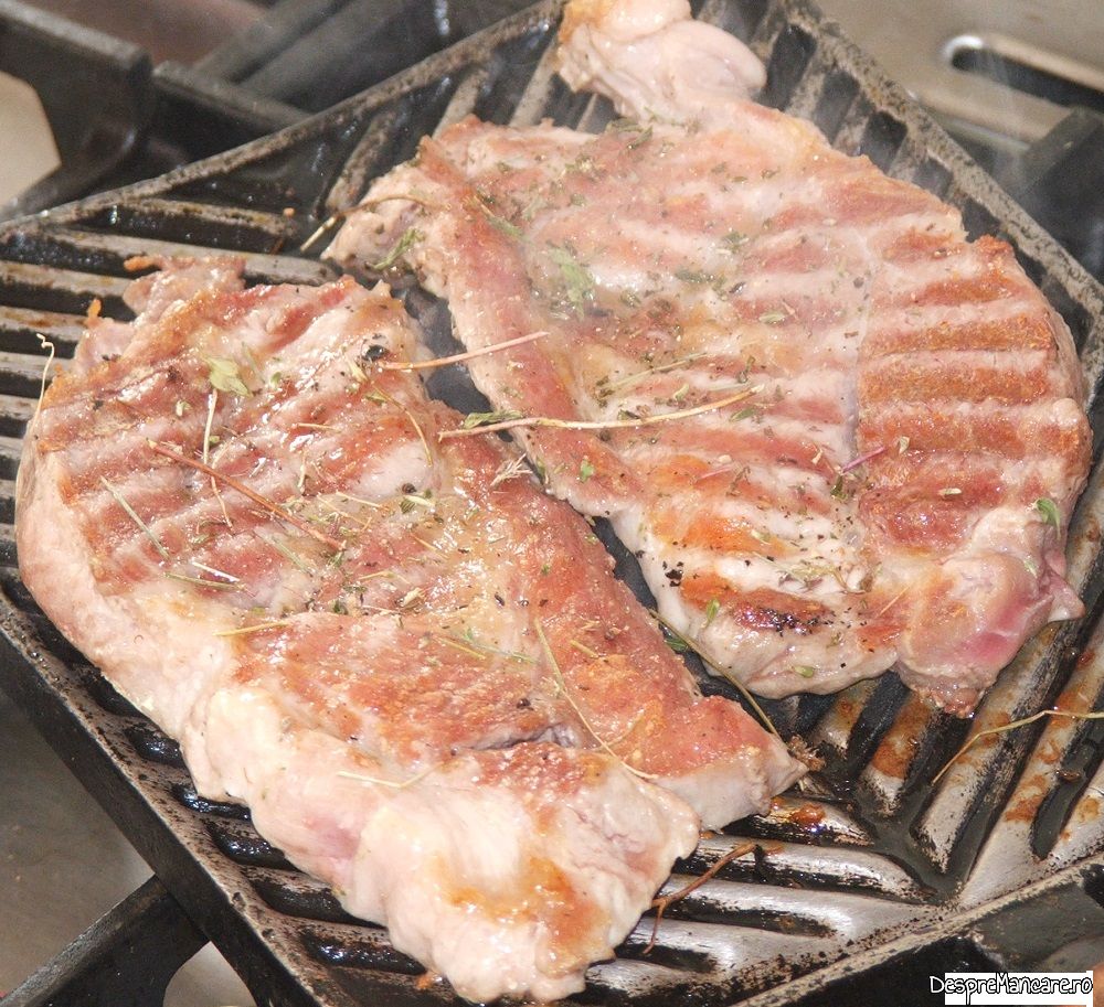 ceafa de porc la gratar cu gorgonzola 6