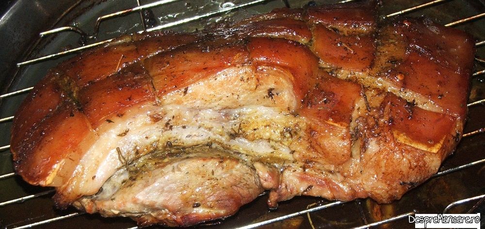 fleica de porc cu sorici la cuptor si carnati proaspeti la tigaie cu cartofi copti 11