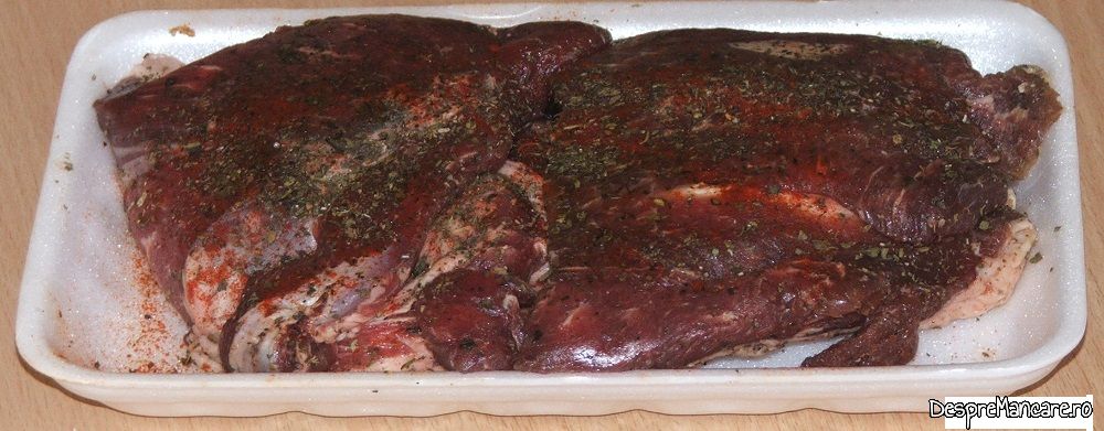 pastrama de oaie cu mamaliga si ou ochi 4