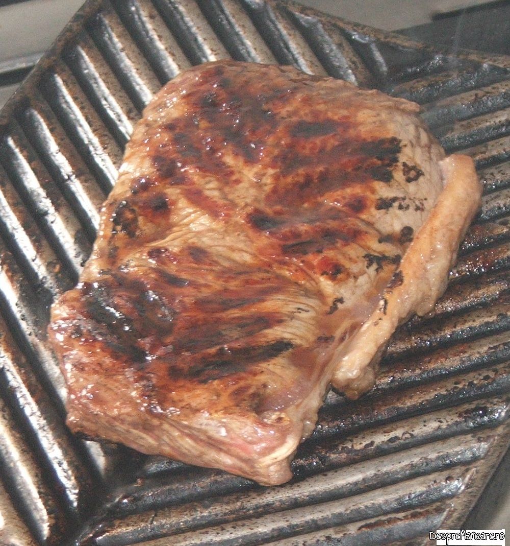steak de vita la gratar cu gorgonzola si legume cu ciuperci la tigaie 5