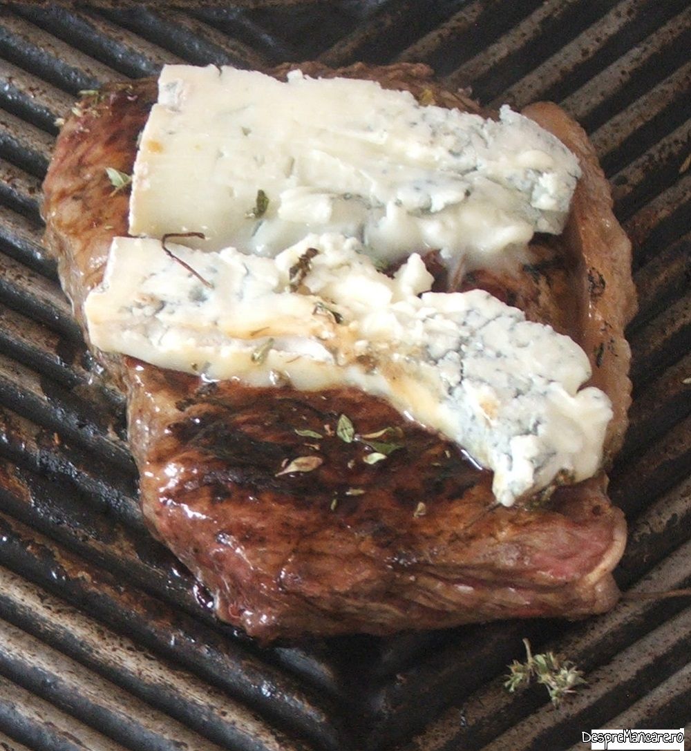 steak de vita la gratar cu gorgonzola si legume cu ciuperci la tigaie 6