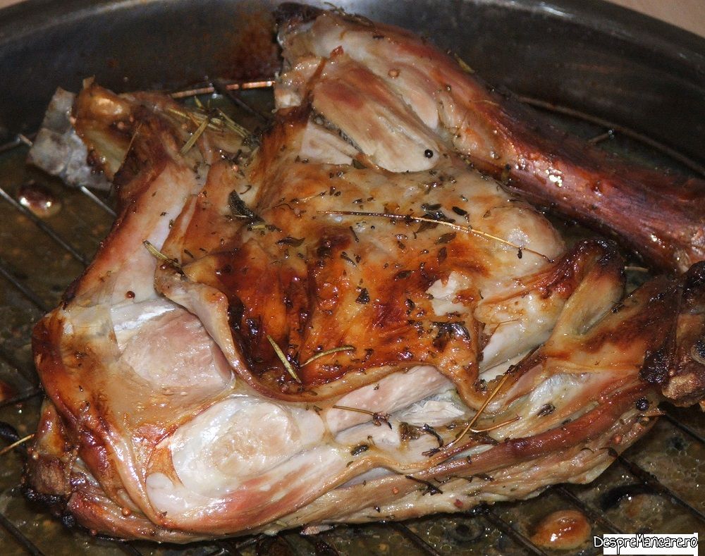 bucatareli pentru Paste 2024 12