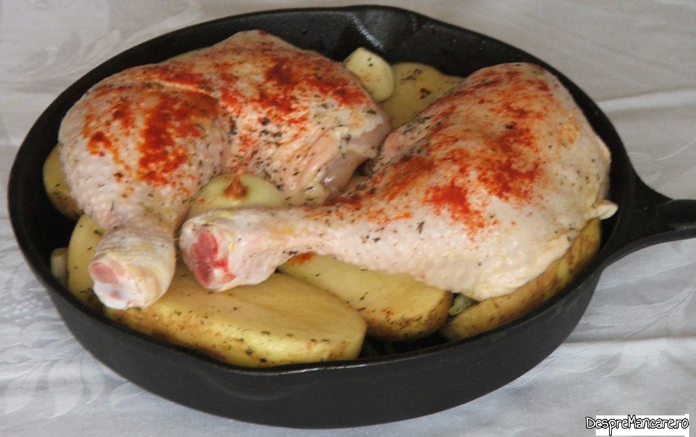pulpe de gaina cu cartofi noi si ciuperci brune la cuptor 3