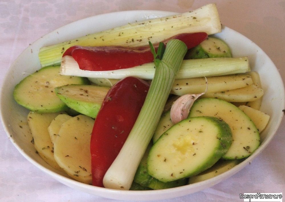 spata si carnati de porc cu legume la gril si naut (1)