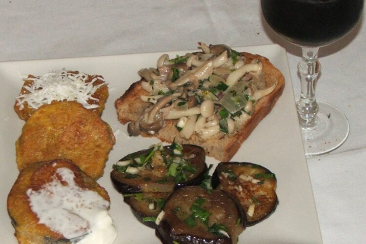 festin cu vinete pane', salata de vinete cu mujdei si sandvis cu ciuperci sitachi (10) Copy