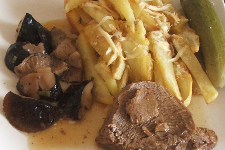 pulpa de vitel inabusita in vin cu legume si condimente (14) Copy