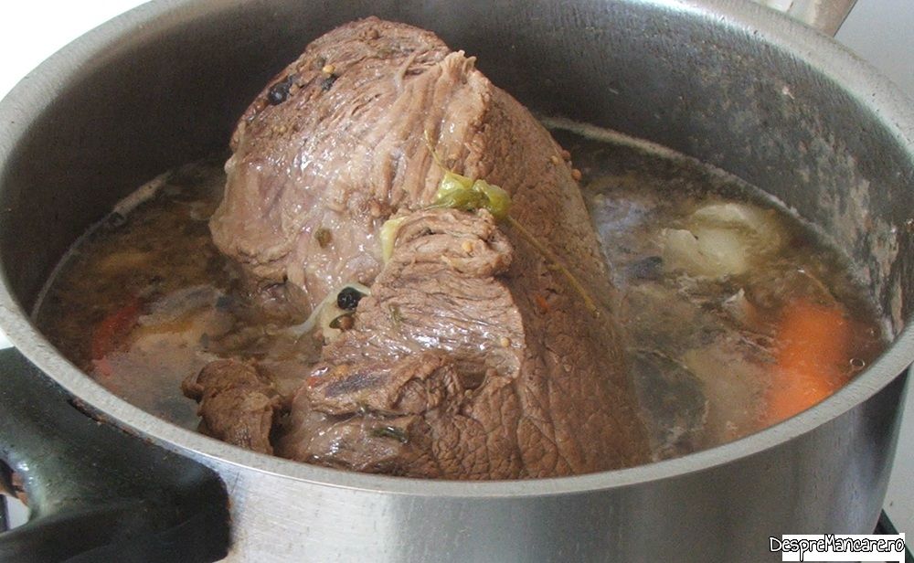 pulpa de vitel inabusita in vin cu legume si condimente (7) Copy