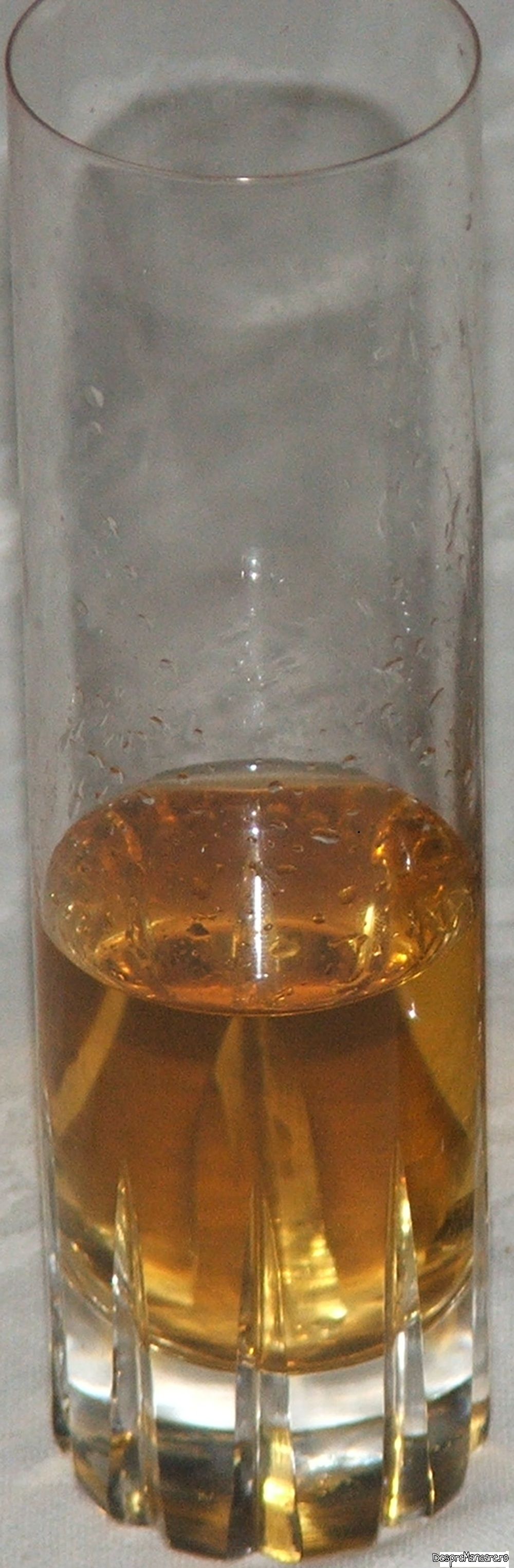 pahar cu rom