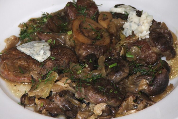 osso buco de vitel cu praz, ciuperci de plop si gorgonzola (15)
