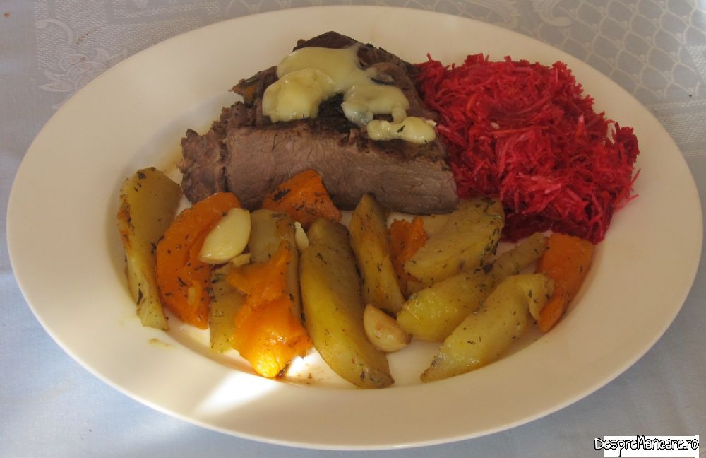 antricot de vita cu gorgonzola si garnitura de cartofi si dovleac (10)
