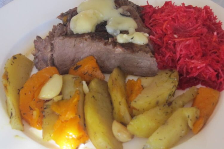 antricot de vita cu gorgonzola si garnitura de cartofi si dovleac (11)