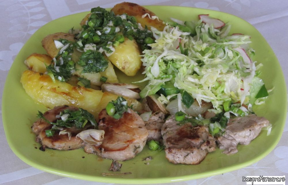 muschiulet de porc fript pe tigia japoneza, cu cartofi la cuptor (10)
