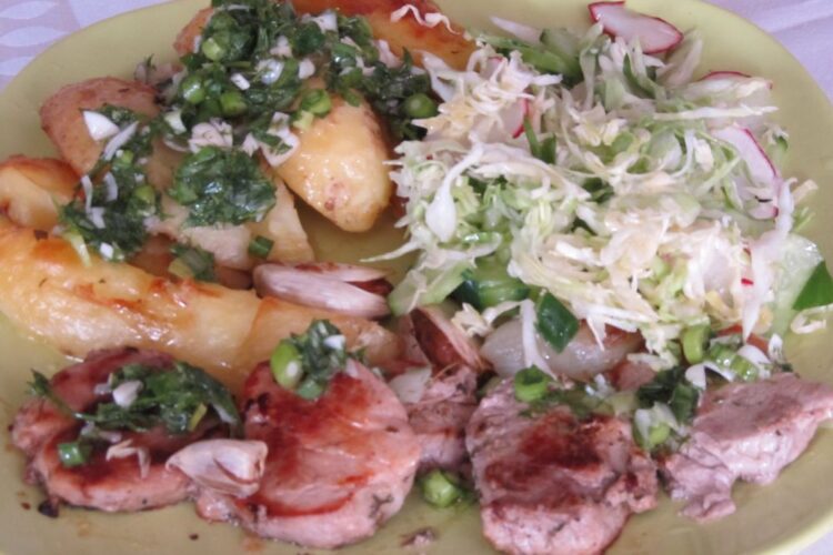 muschiulet de porc fript pe tigia japoneza, cu cartofi la cuptor (11)