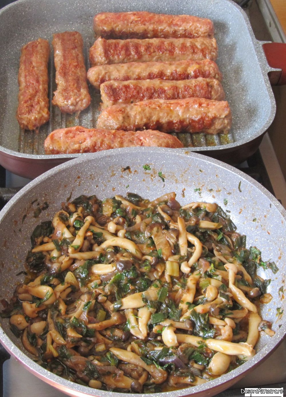 mititei la tigaia gril cu garnitura de ciuperci si salata orientala (15)