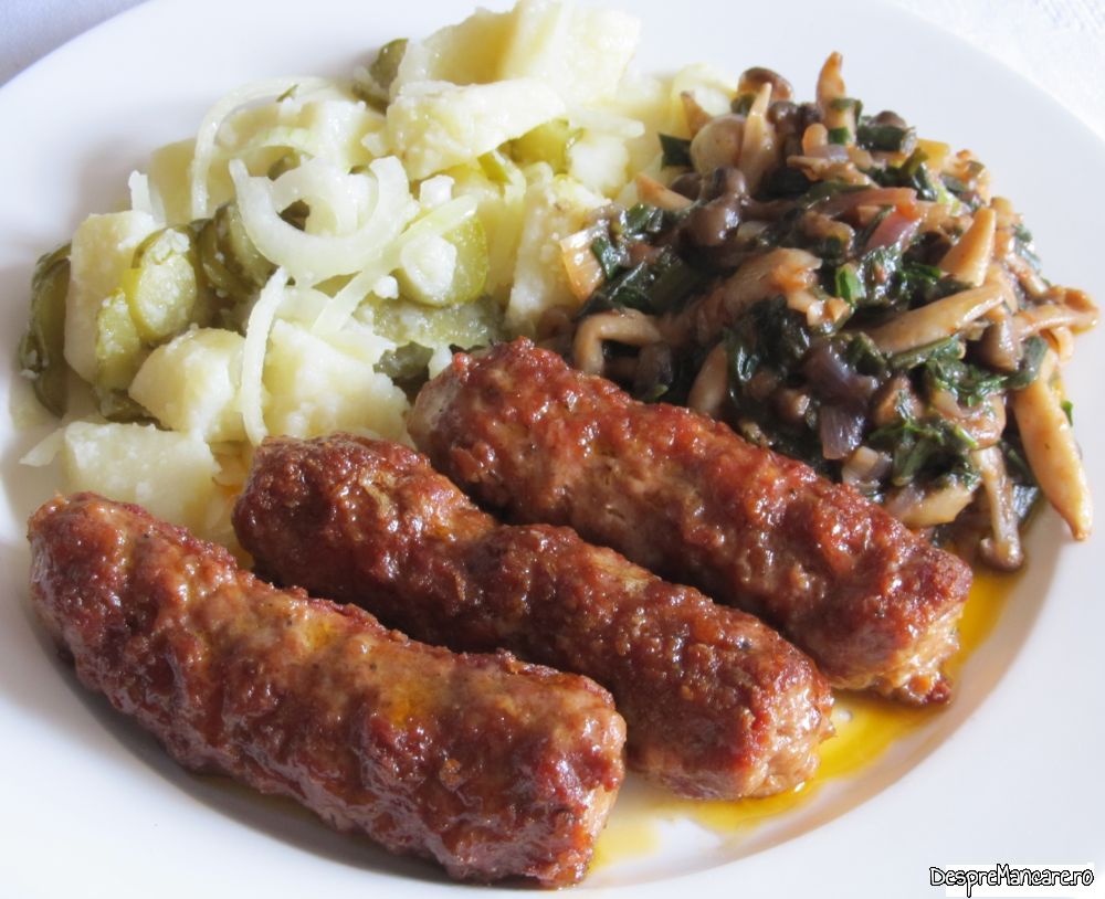 mititei la tigaia gril cu garnitura de ciuperci si salata orientala (18)