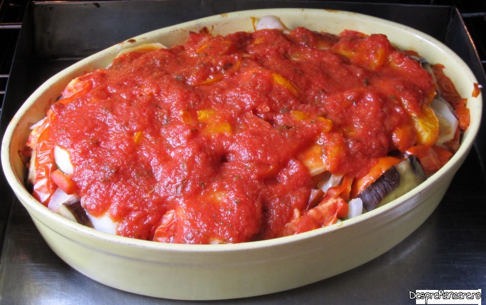 ghiveci de legume cu tocatura de carne si cascaval, in straturi (16)