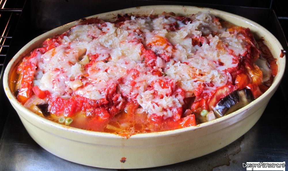 ghiveci de legume cu tocatura de carne si cascaval, in straturi (17)