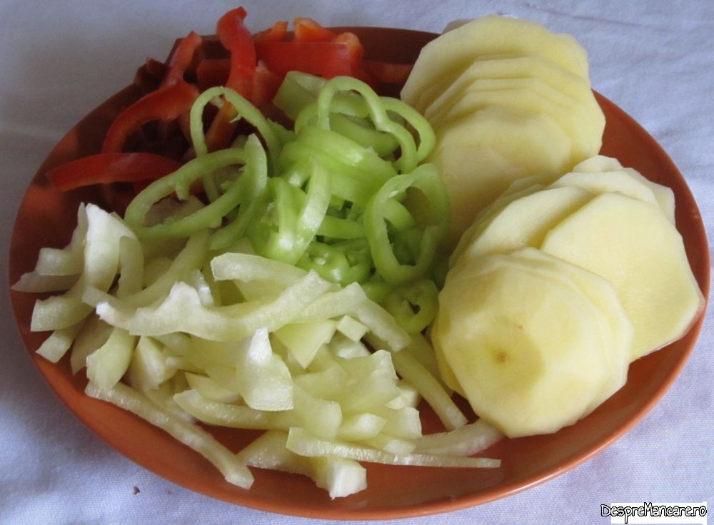 ghiveci de legume cu tocatura de carne si cascaval, in straturi (5)