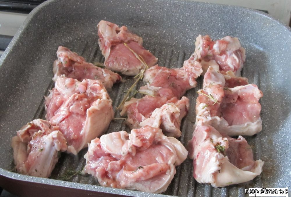 cotlete de miel la tigaia gril cu cartofi la cuptor (6)
