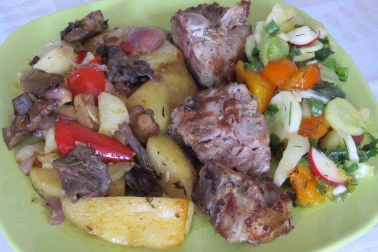 cotlete de miel la tigaia gril cu cartofi la cuptor (9)