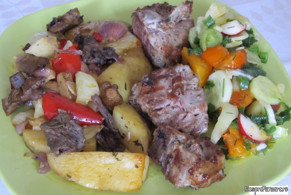 cotlete de miel la tigaia gril cu cartofi la cuptor (9)
