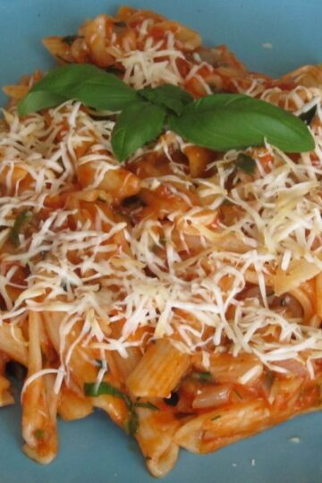 paste in sos de rosii cu ciuperci japoneze enoki (12)