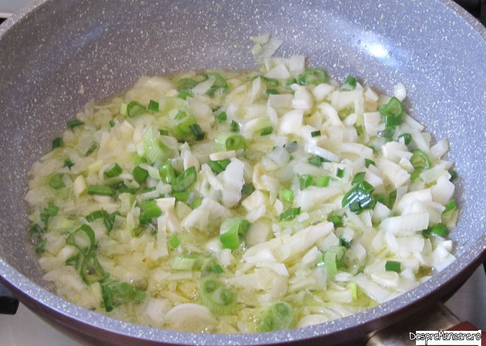 paste in sos de rosii cu ciuperci japoneze enoki (5)