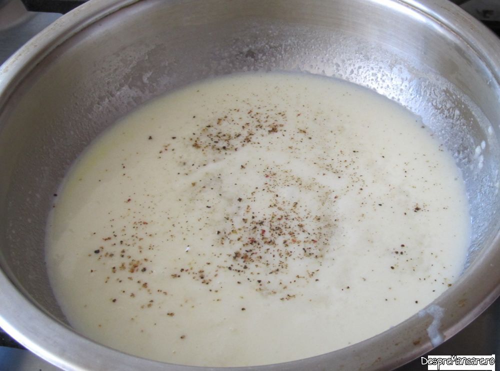 cartofi prajiti in untura de porc cu mujdei de usturoi verde si crema de branza de burduf (9)