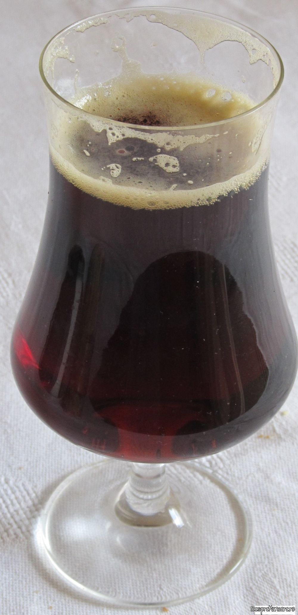 pahar cu bere neagra (1)