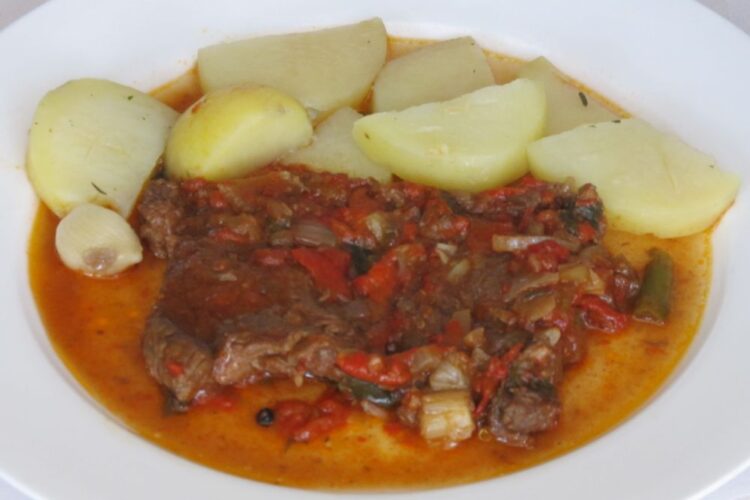 tocana cu ardei copt din pulpa de vitel (11)