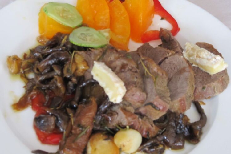 muschiulet de porc cu legume si ghebe la tigaie (6)