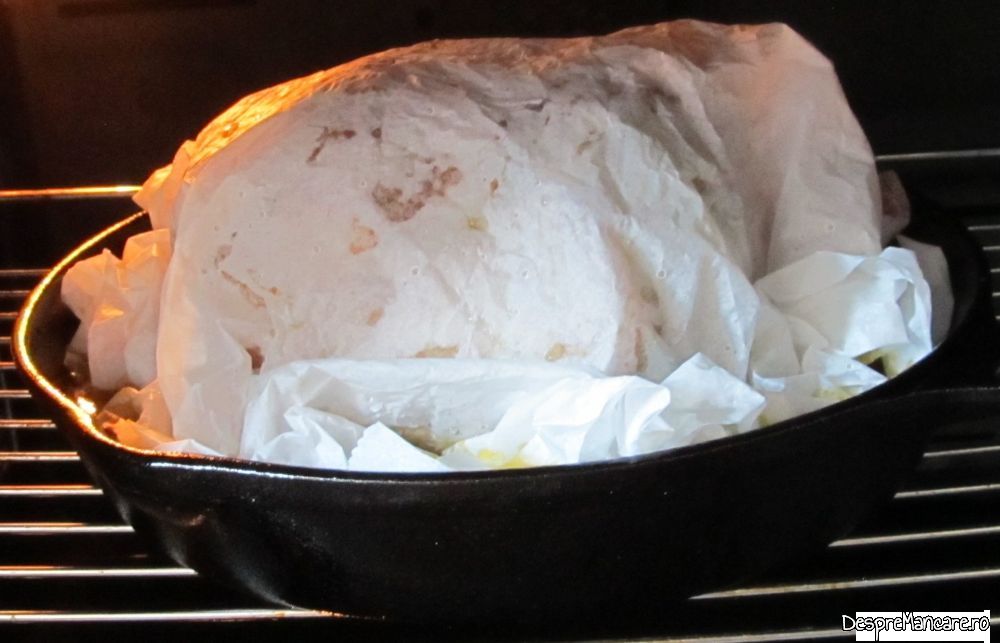 pulpa de porc cu condimente in tigaia de fonta la cuptor (6)