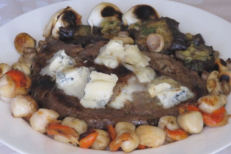 vita braziliana cu scoici Saint Jacques, ciuperci si gorgonzola la tigaia japoneza (13)
